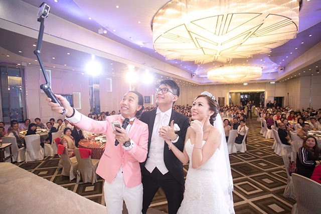 【網上婚展優惠】人氣婚禮司儀及魔術師Oliver Lee︰送10分鐘魔術表演+30分鐘魔術教學