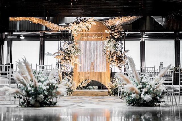 【網上婚展優惠】婚禮佈置公司Free Concept︰滿指定金額即送時尚花柱佈置