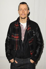 型格玩味的黑色小洋裝