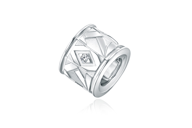 周大福「小點滴」系列18K白色黃金美鑽串飾