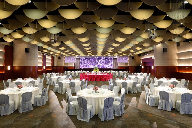婚宴場地2025| 香港16大酒店宴會廳/中菜廳婚禮場地推薦| 酒店婚宴價錢整合