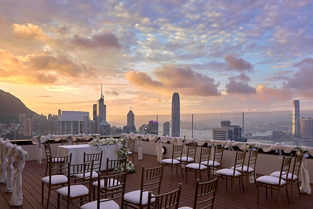 戶外證婚首選｜峯景匯58 維港景致作見證