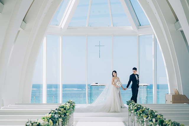 在儀式前會有二人的教堂拍攝環節 （攝於沖繩Monterey Lumer Chapel教堂）