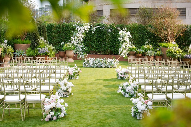 戶外證婚場地2026丨高性價比戶外證婚場地推介！輕婚禮丶草地證婚酒會（內文附價目表）