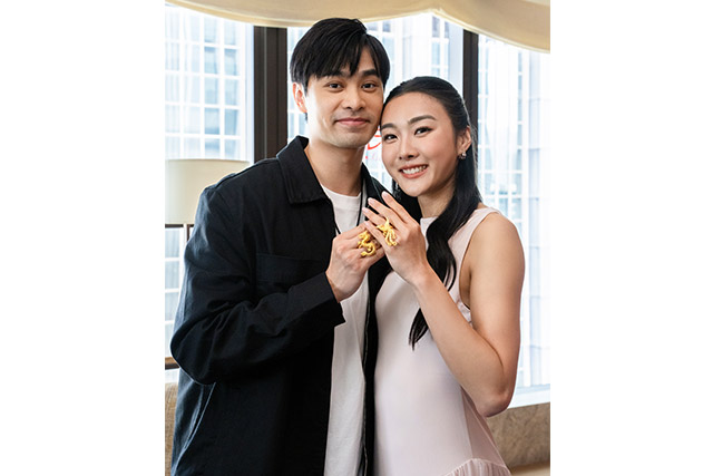 龍鳳圖案金飾、黃金豬牌、花卉造型等依然是過大禮中的經典首選