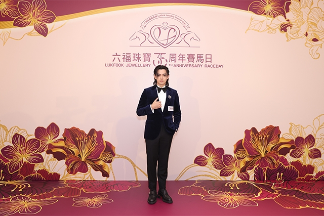 六福珠寶35周年賽馬日｜香港小姐陳曉華及劉佩玥盛裝主禮！聯同2026應屆港姐璀璨演繹時尚閃飾秀 | 「香港小姐」同款尊貴鑽石小后冠全球限量發售