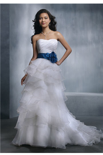 Blossom Wedding讓新娘化身天使的嫁衣