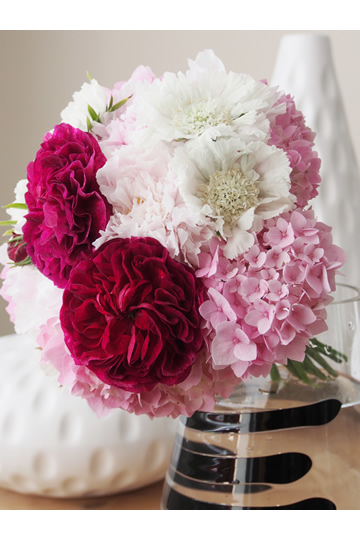 中上環樓上舖之婚紗尋寶圖