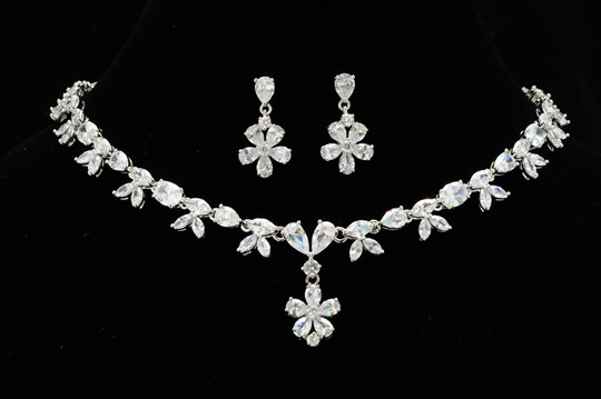 租借婚嫁首飾 做個慳儉新娘子