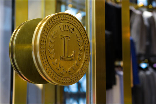 LUXE Tuxedo華麗延續 中環店隆重開幕