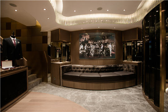 LUXE Tuxedo華麗延續 中環店隆重開幕