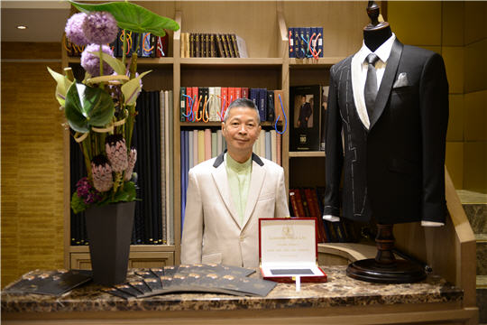 LUXE Tuxedo華麗延續 中環店隆重開幕