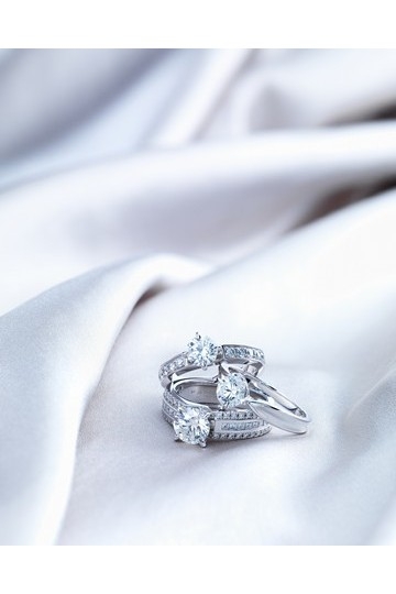 感動 心動 周生生婚戒為幸福訂盟