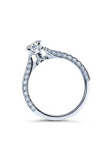 感動 心動 周生生婚戒為幸福訂盟