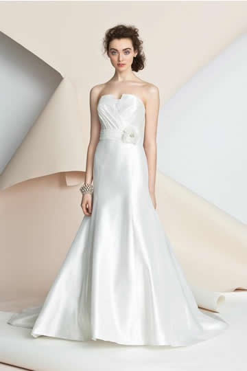 婚紗大劈價 優惠停不了