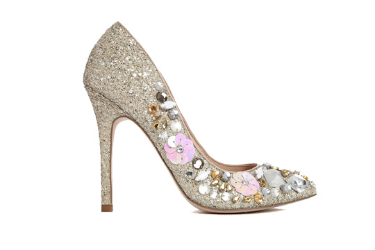 震撼價網購婚鞋 $100有找！