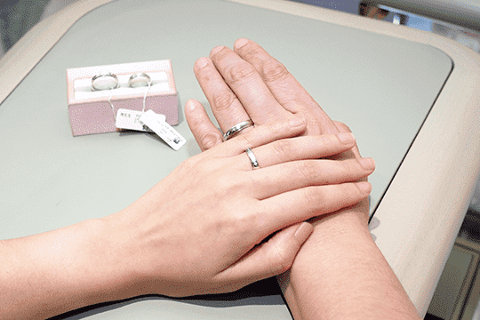 男士必讀！4個方法量度女友戒指Size