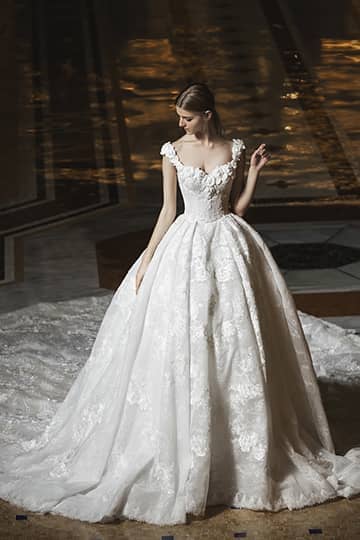 由裙褂到婚紗晚裝 一間舖搞掂！