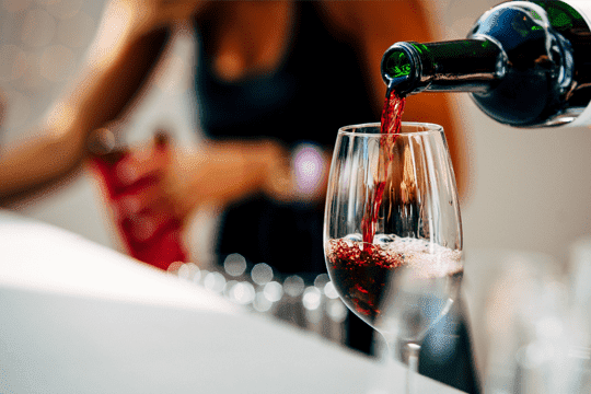 婚宴上，紅、白酒比例應怎樣預算？