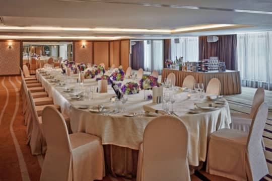 30年專業用心經驗，助你盡享皇家氣派婚宴