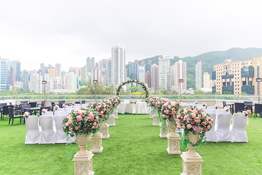 港島區婚宴新場地 3千呎空中花園舉辦小清新婚禮