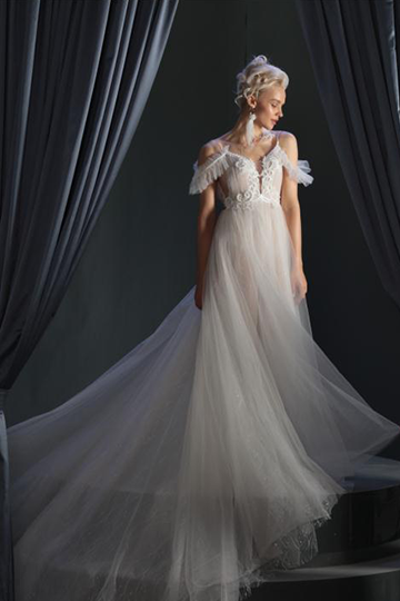 穿上了魔力！8款歐美名設計師品牌婚紗推介