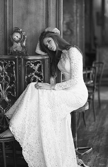 穿上了魔力！8款歐美名設計師品牌婚紗推介