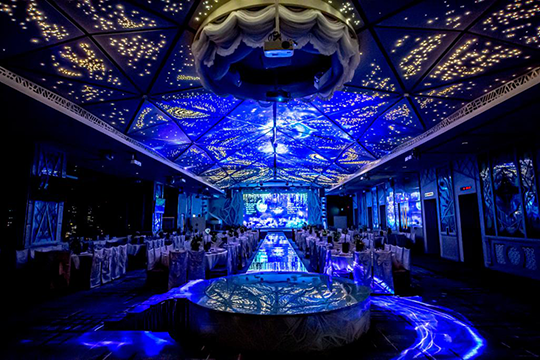 【全港獨有】水晶天橋華麗進場 尖沙咀大型婚宴場地推介