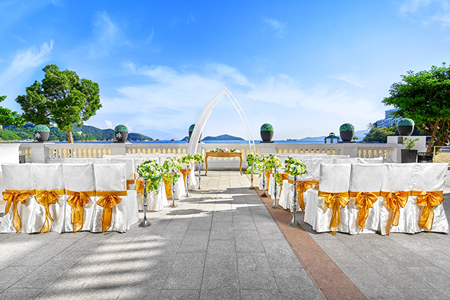 【網上婚展優惠-婚宴】1.5萬起預訂ClubONE午間婚宴 送婚紗租賃、場地佈置及證婚律師服務