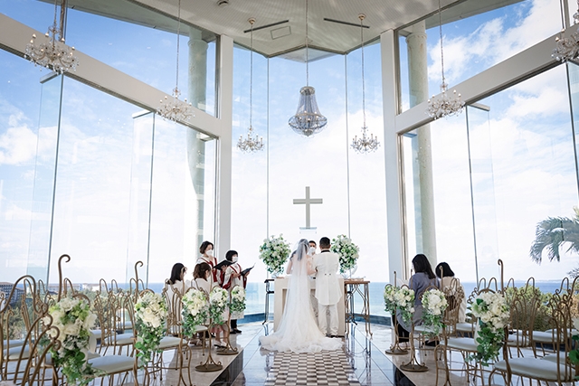 【新人沖繩海外婚禮分享】 M&T:「婚禮團隊好幫得手好專業! 婚禮新娘婚紗新郎禮服拍攝化妝一條龍服務」