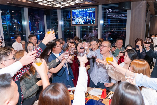 【港匯軒婚宴2024/2025】新人Leo獨家專訪:疫情中邂逅真愛 尖沙咀星級婚禮場地推薦 - 酒樓 | 新婚生活易